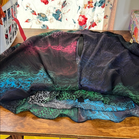 Louis Vuitton Purple Blue Graphic Wrap Blouse - Picture 15 of 16